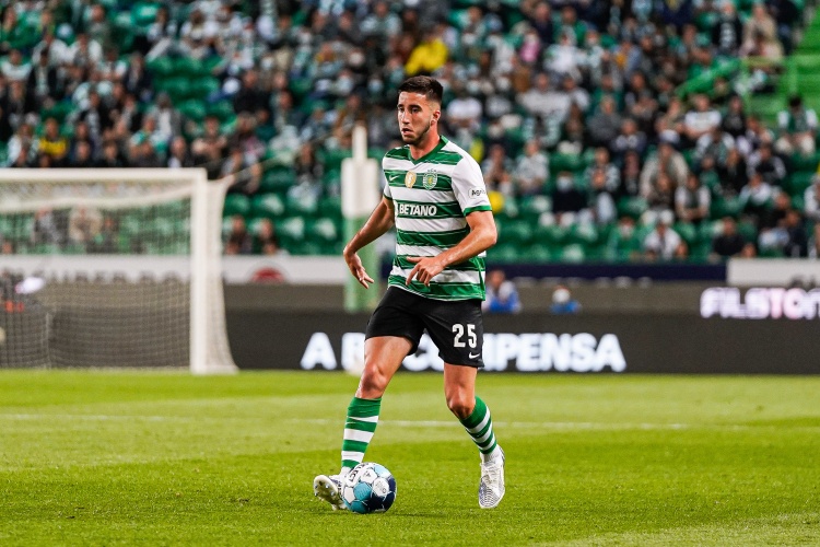 英雄联盟赛事官网直播中心-世体：巴萨考察多名左脚中卫，伊纳西奥、穆里略、贝拉尔多等在列