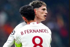 官方渠道-加纳乔晒合照为B费庆生：感谢你为我所做的一切，我爱你